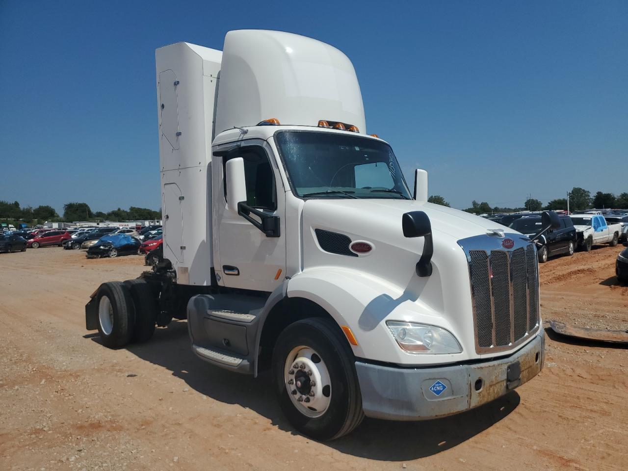 2017 Peterbilt tractor 579