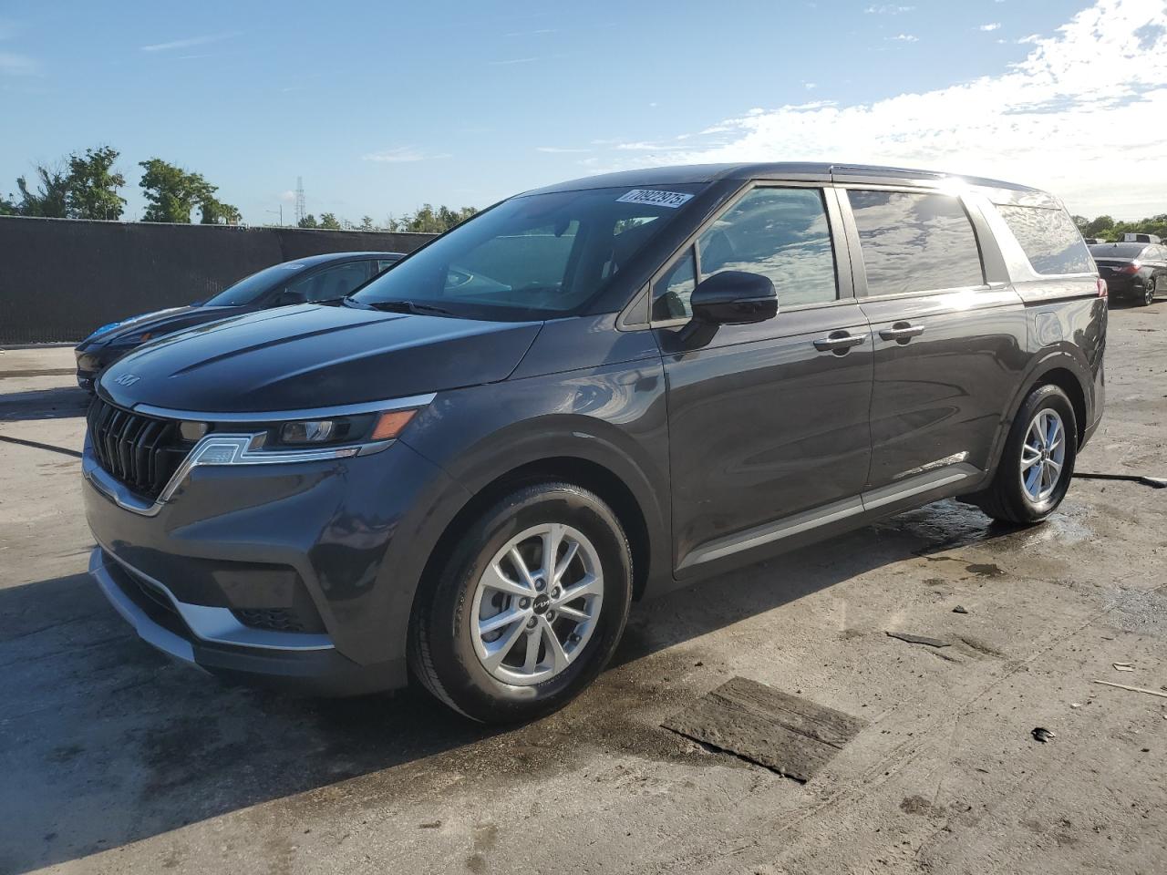 2024 Kia Carnival Lx