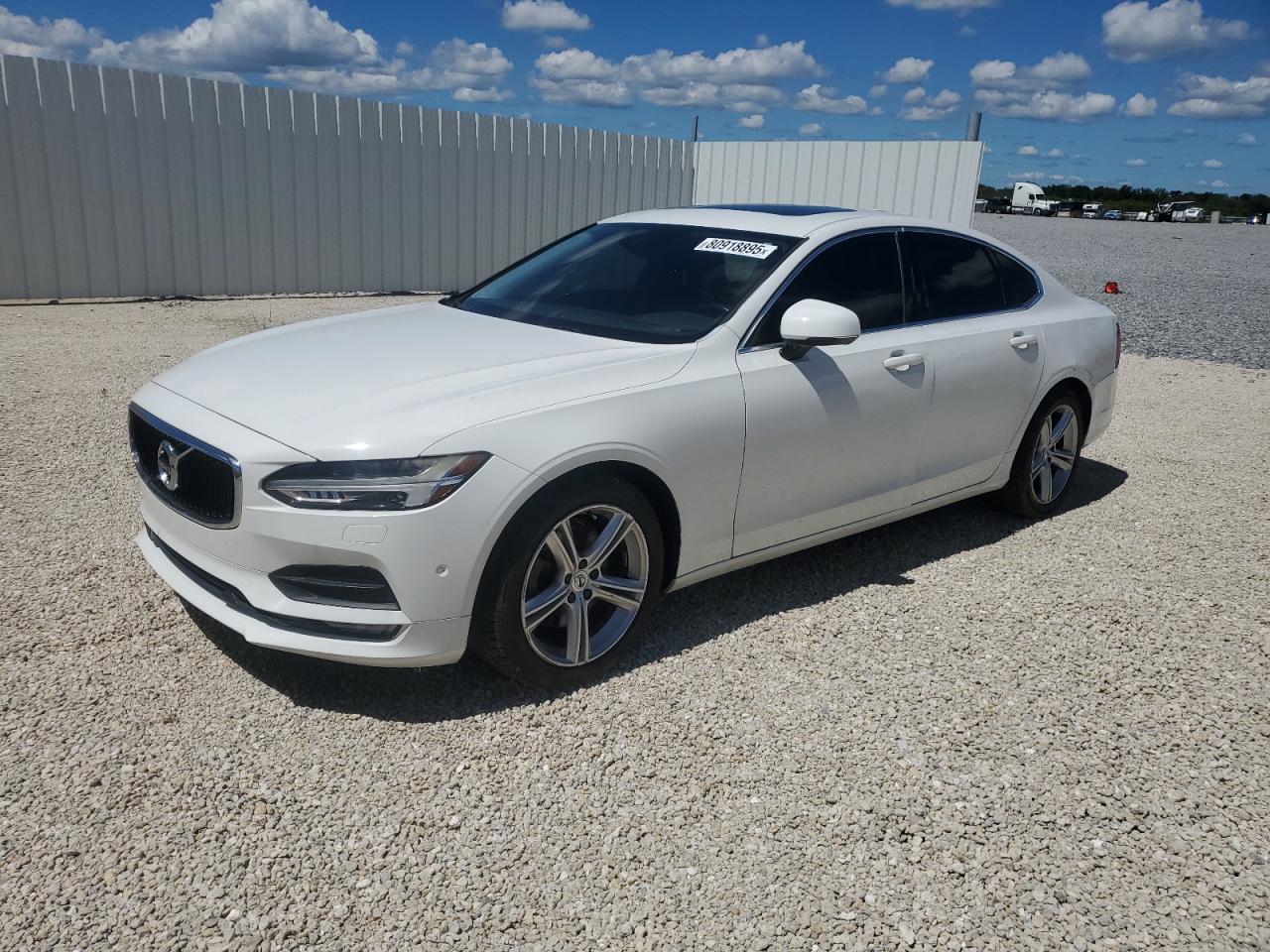2017 Volvo S90
