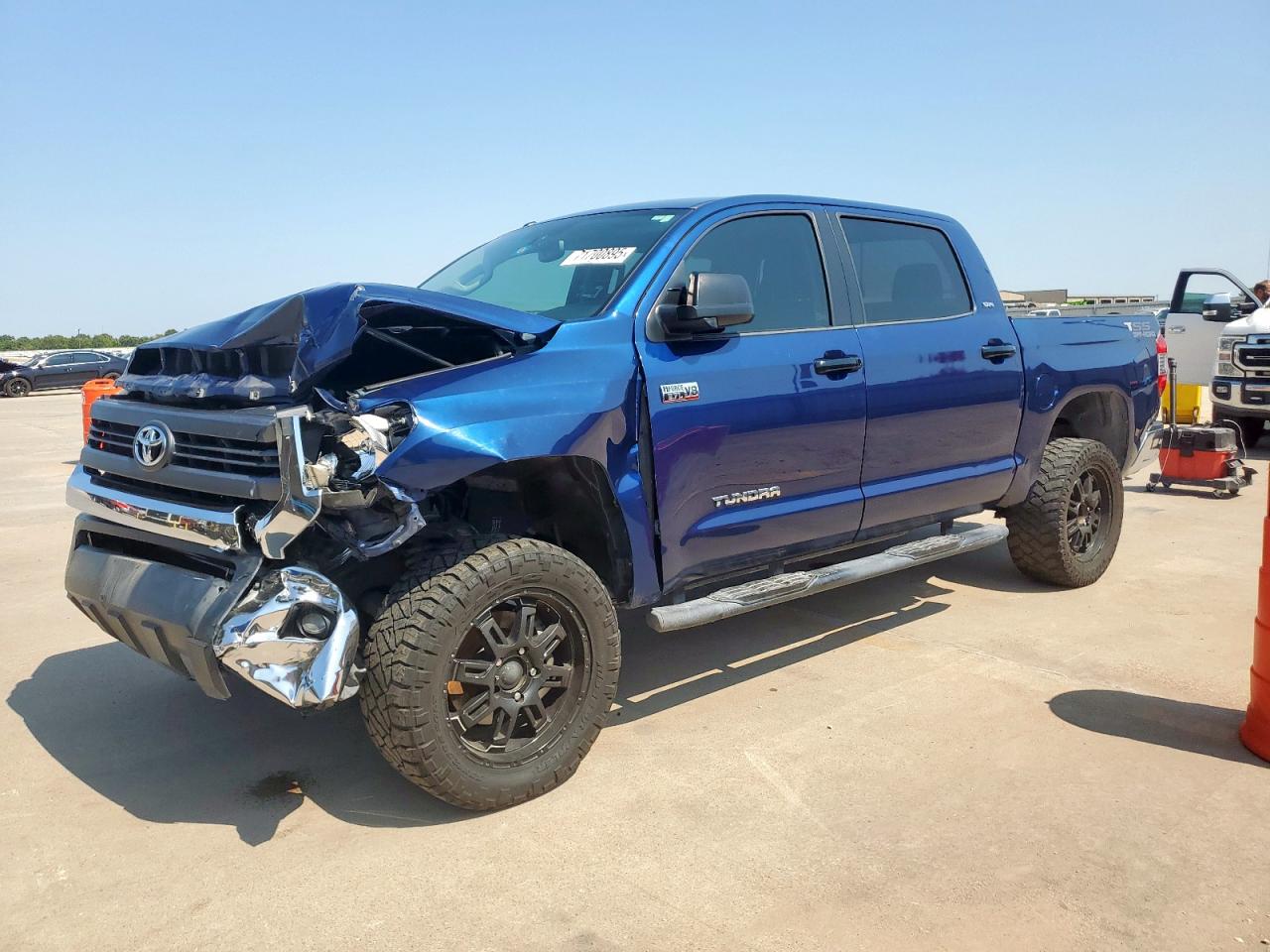 2014 Toyota Tundra cre CREWMAX SR5