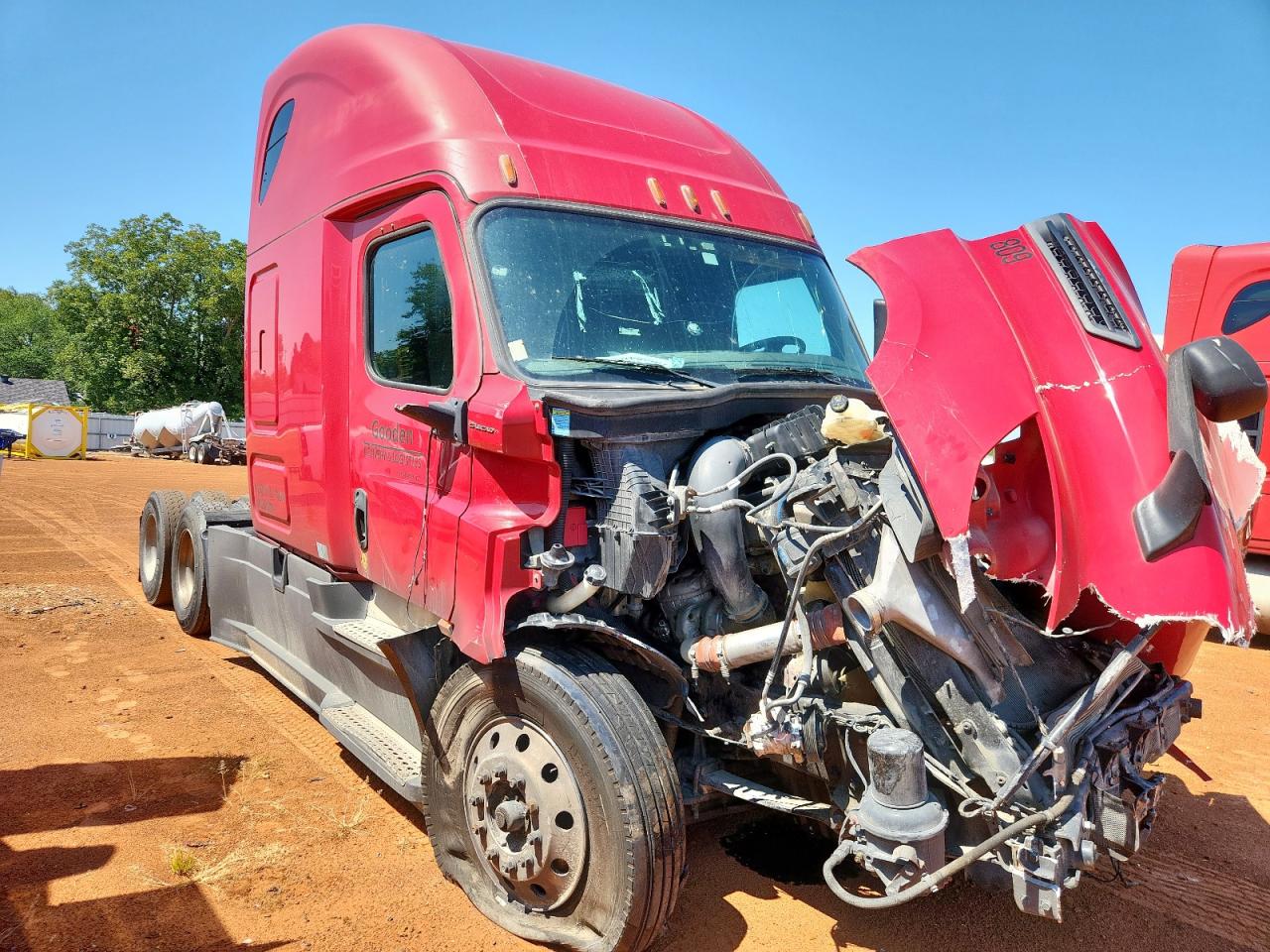 2019 Freightliner Cascadia 126