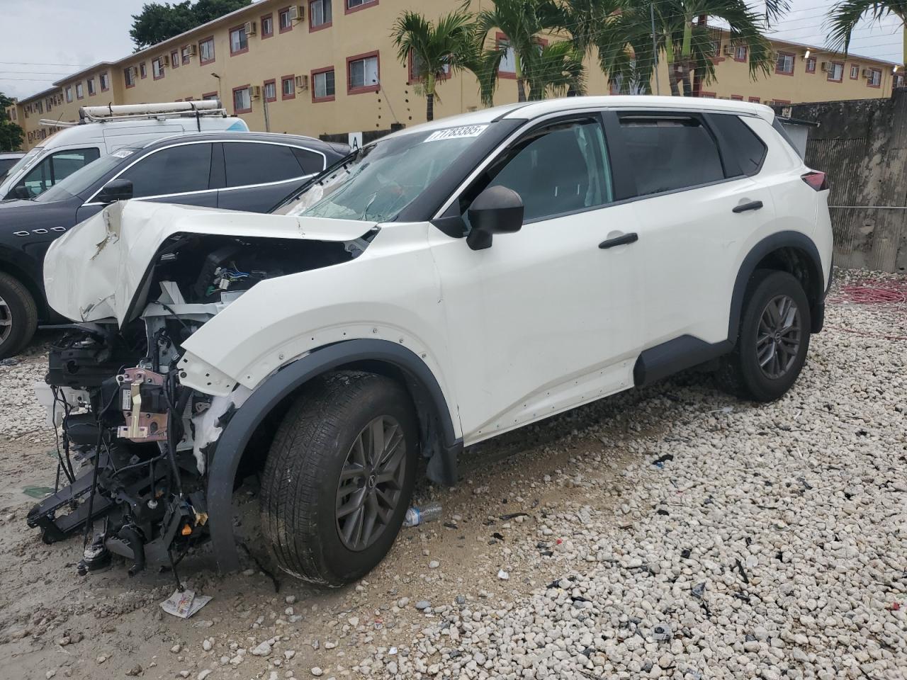 2023 Nissan Rogue s S