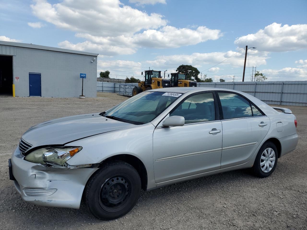 2005 Toyota Camry le LE