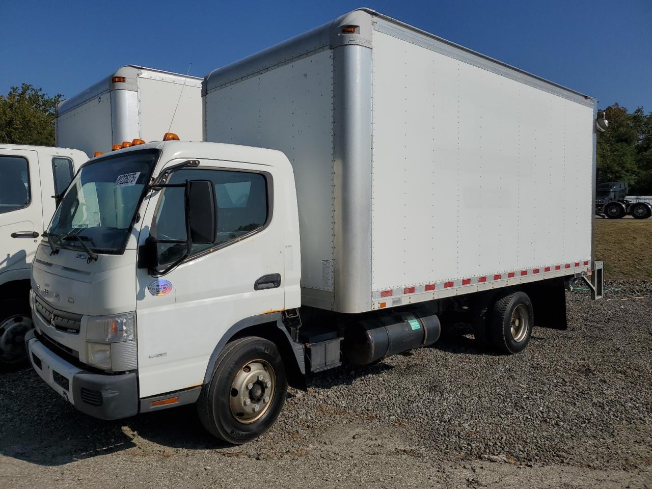 2015 Mitsubishi Fe fec72s FEC72S
