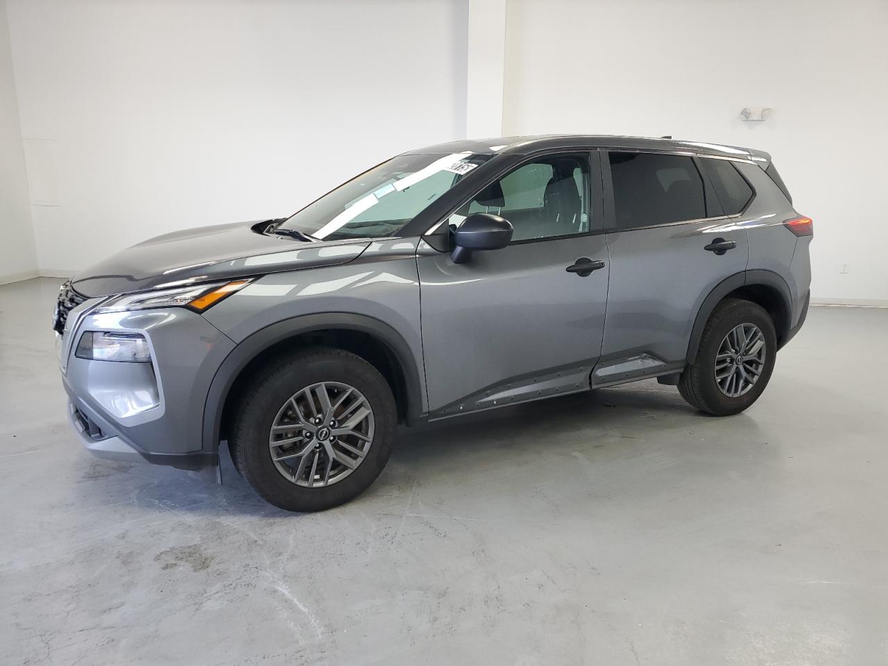 2023 Nissan Rogue s S