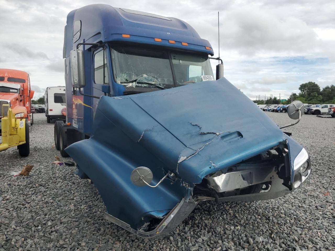 2003 Freightliner Cst120 ST120