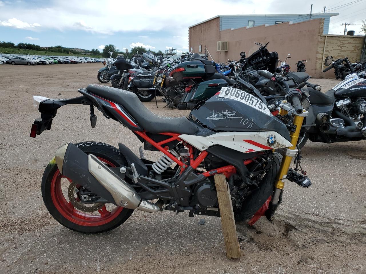 2021 BMW R