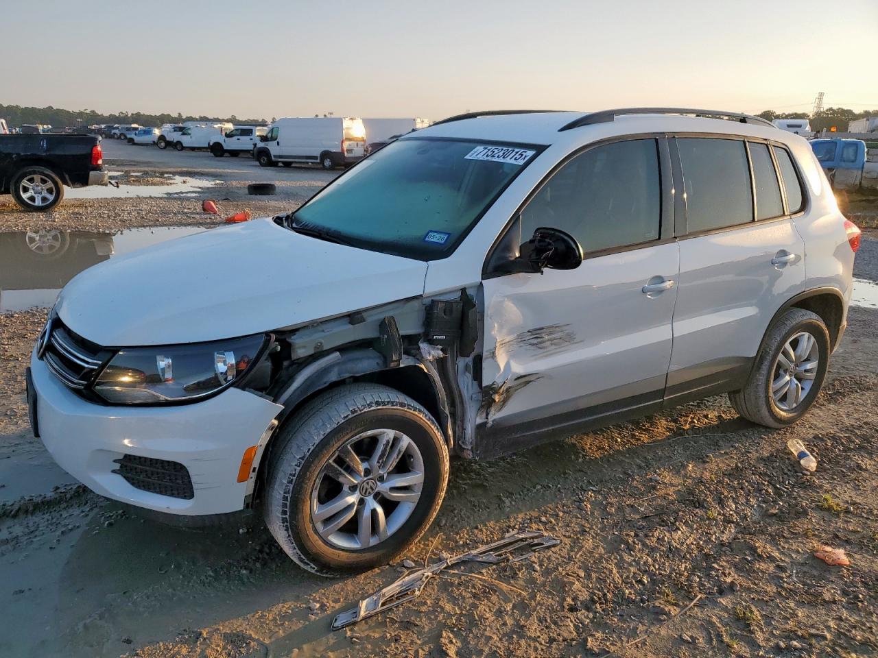 2017 Volkswagen Tiguan s S