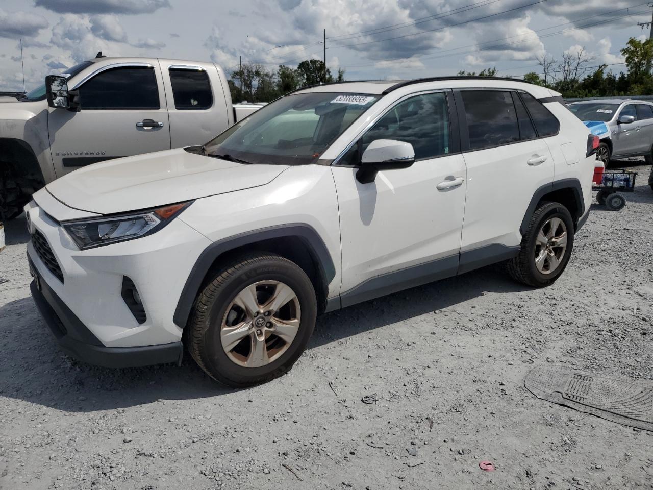 2019 Toyt Rav4 xle XLE