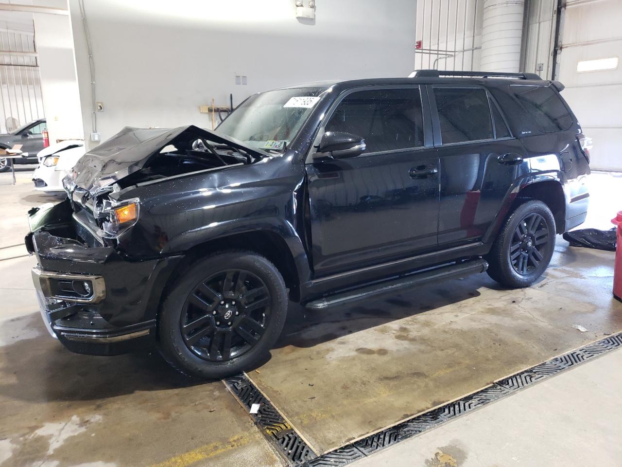2021 Toyota 4runner ni NIGHT SHADE