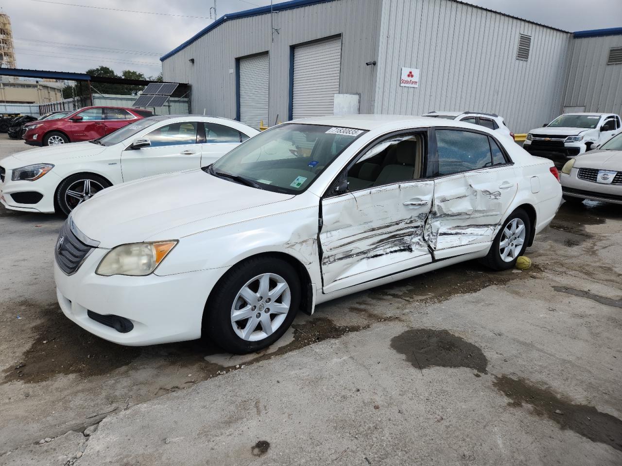 2010 Toyota Avalon xl XL