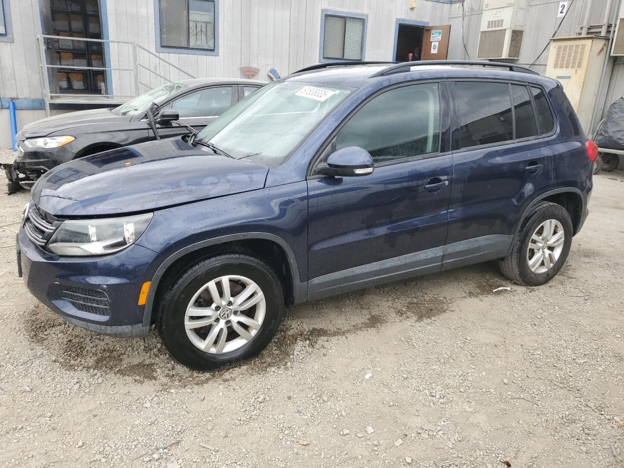 2016 Volkswagen Tiguan s S