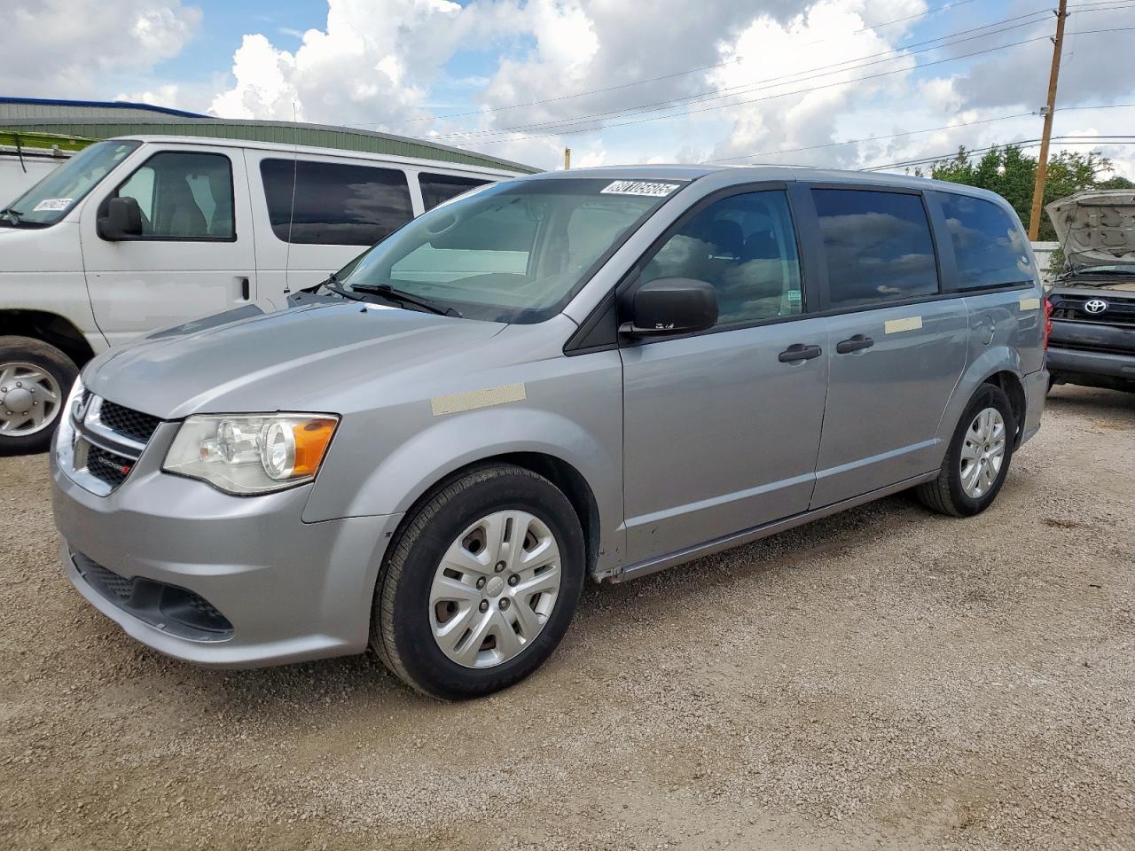 2019 Dodge Grand cara SE