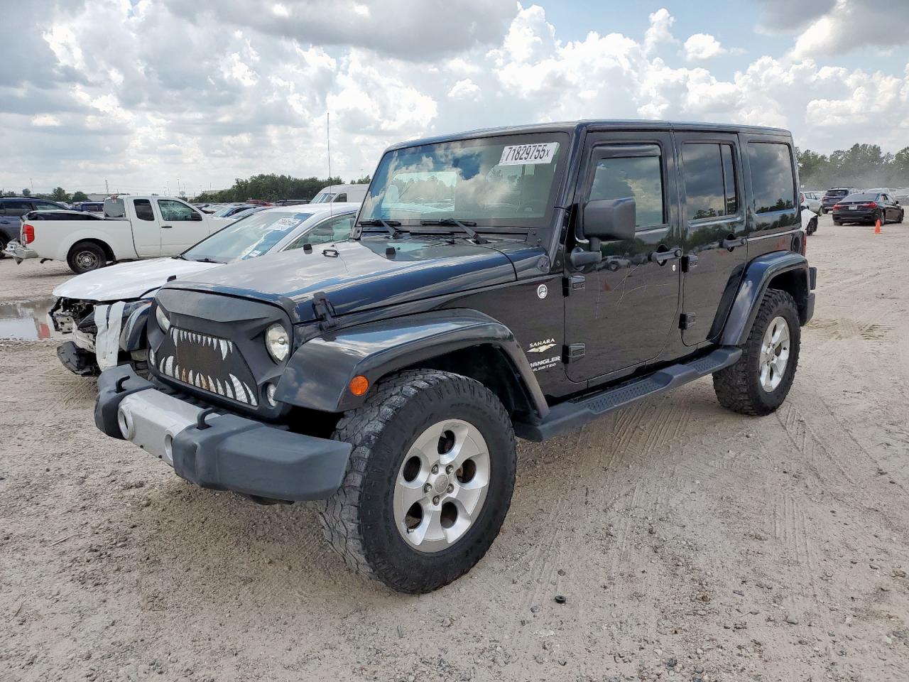 2015 Jeep Wrangler u SAHARA