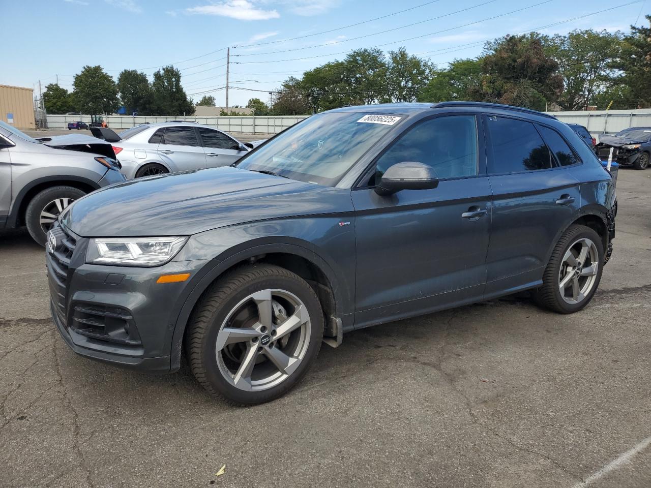 2020 Audi Q5 titaniu