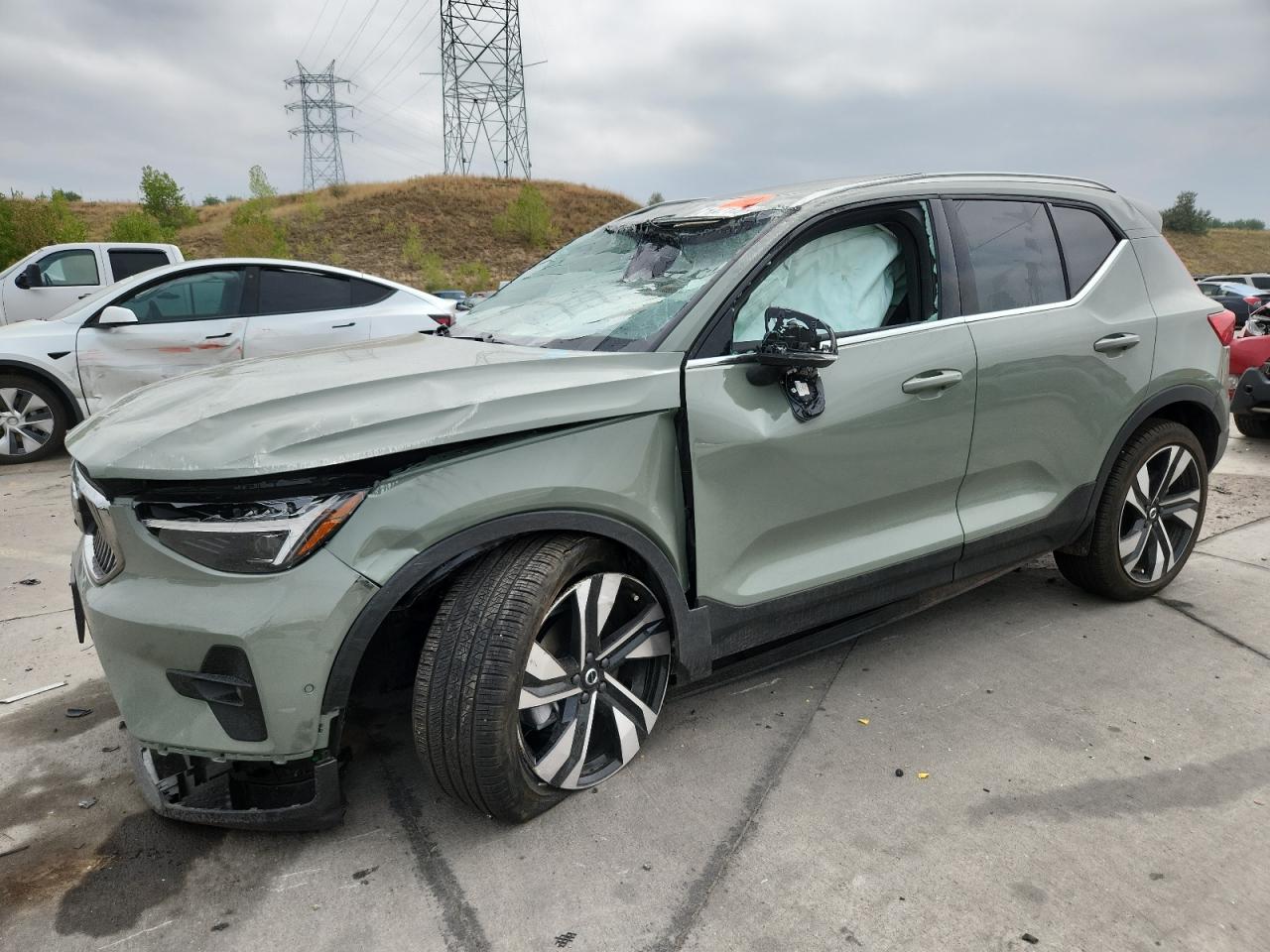 2025 Volvo Xc40 ultra