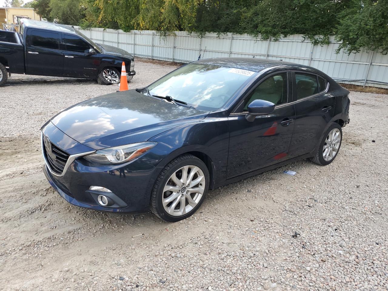 2015 Mazda 3 grand to GRAND TOURING