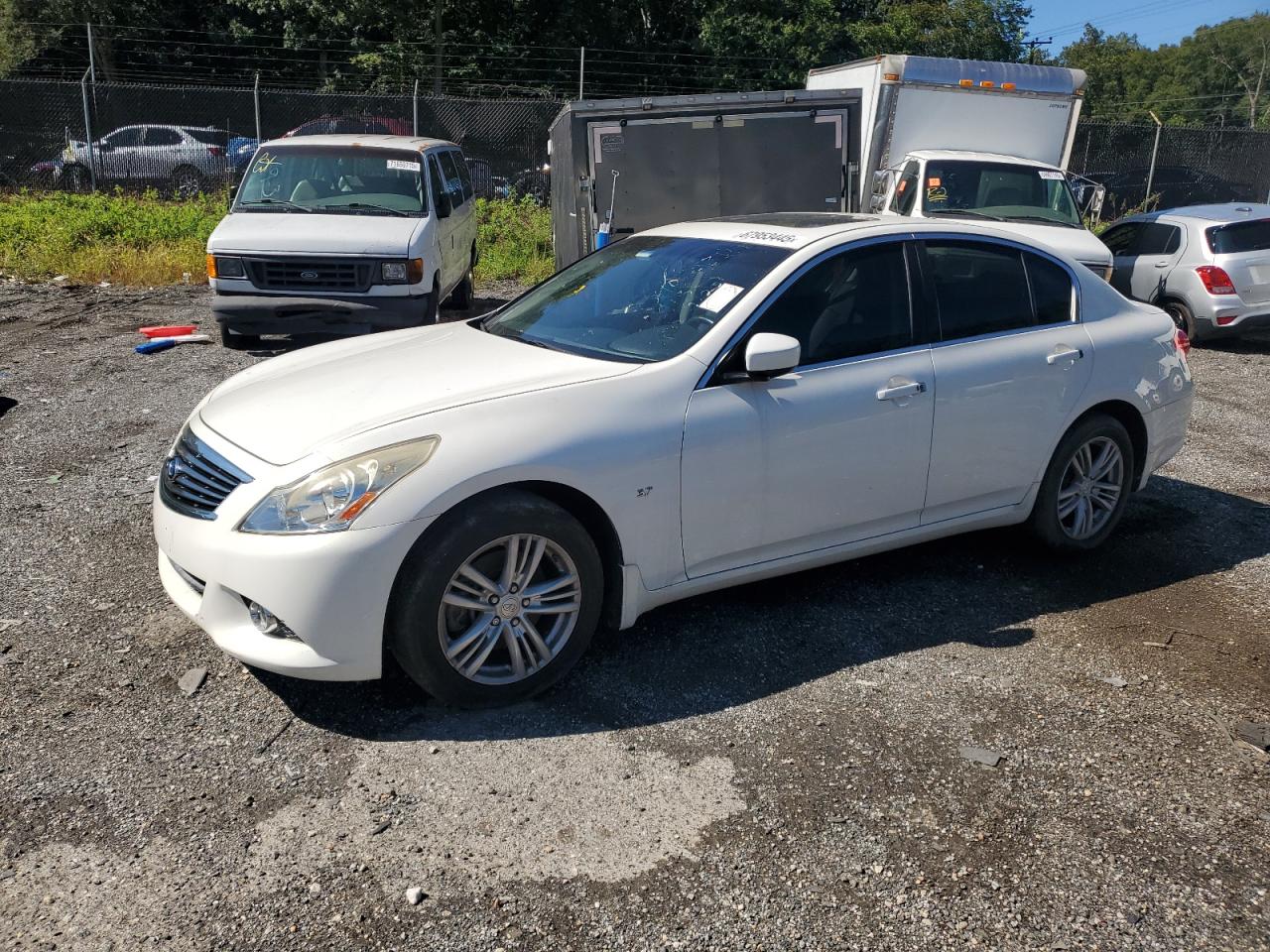 2015 Infiniti Q40