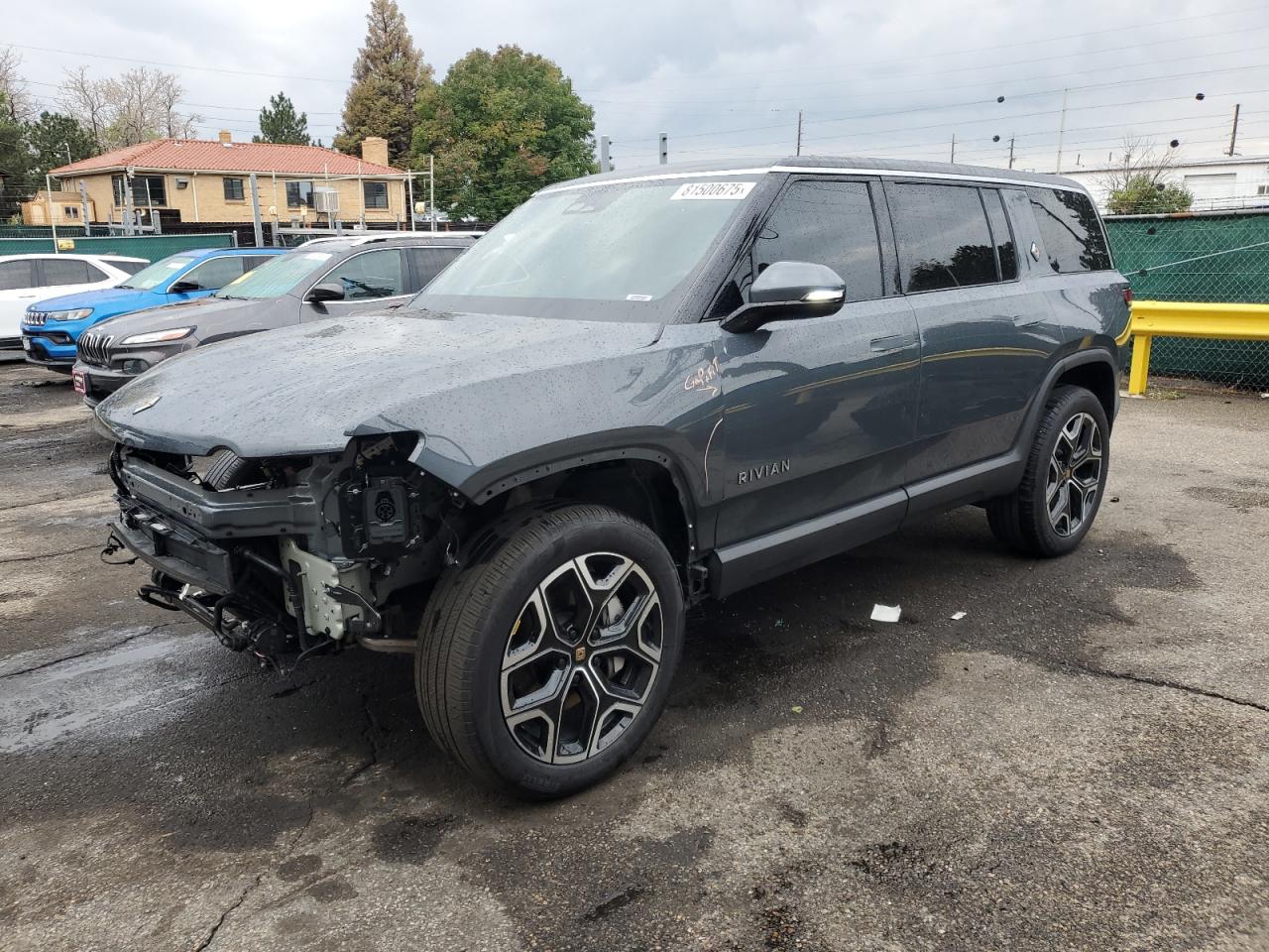 2025 Rivian R1s