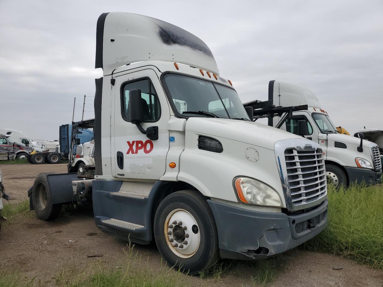 2016 Freightliner Cascadia 1