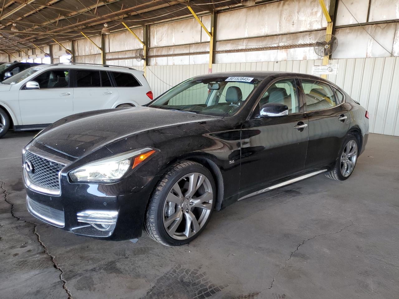Infiniti Q70L 5.6