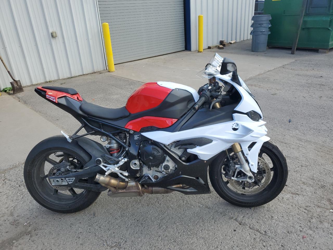 2024 BMW S1000