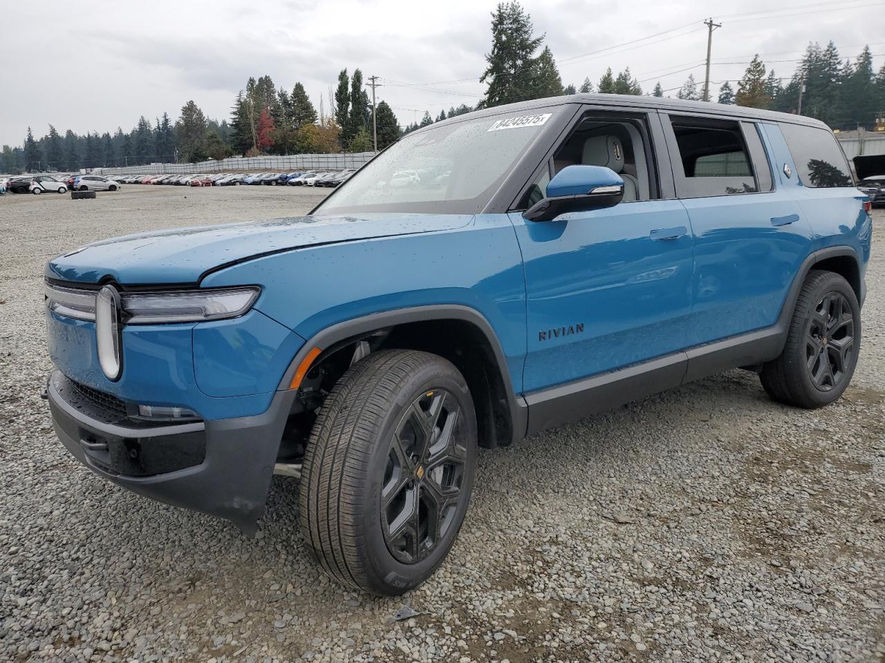 2025 Rivian R1s Adventure