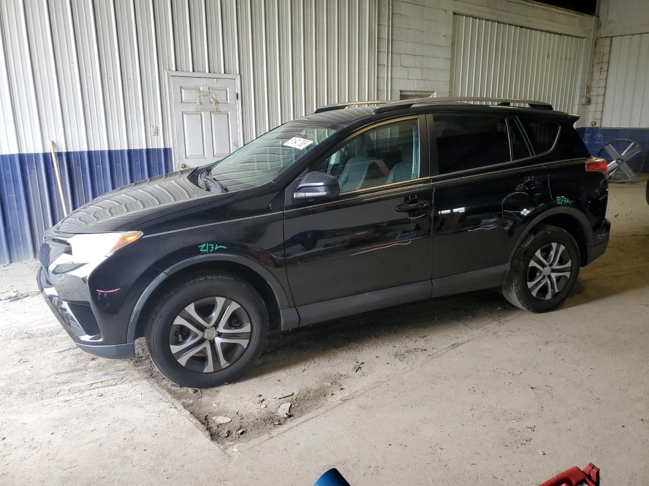 2017 Toyota Rav4 le LE