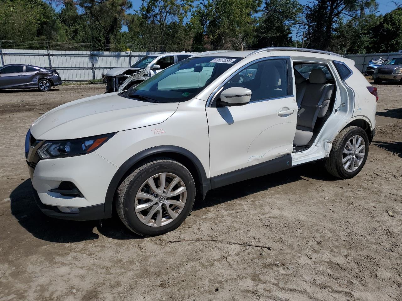 2021 Nissan Rogue sport Sv