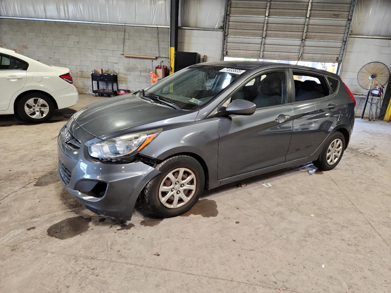 2012 Hyundai Accent gls GLS