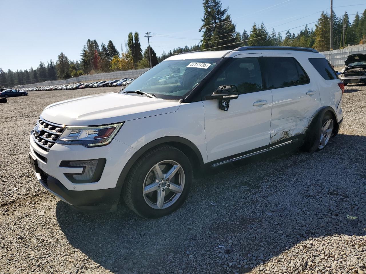 2017 Ford Explorer x XLT