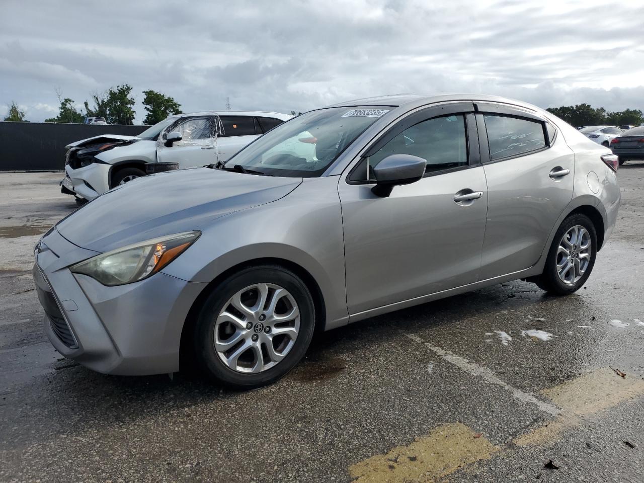 2016 Toyota Scion ia