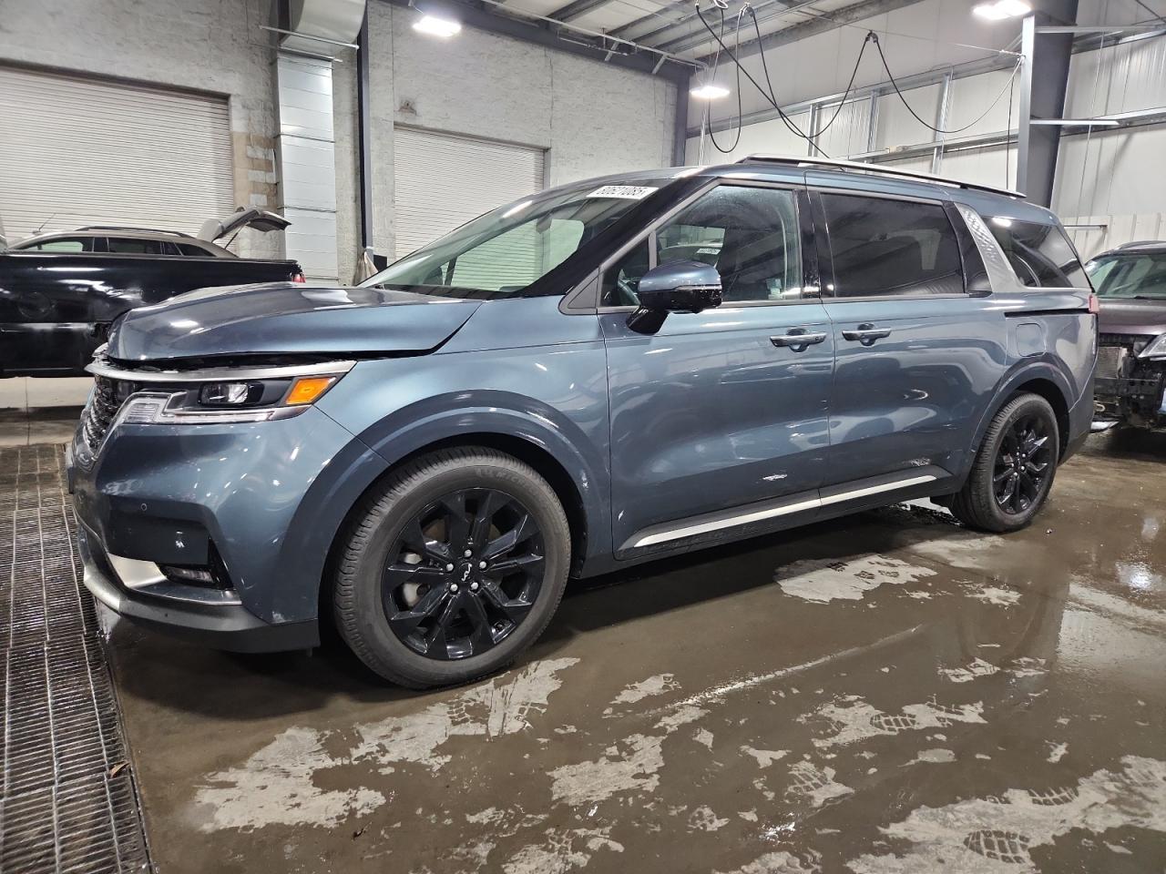 2023 Kia Carnival