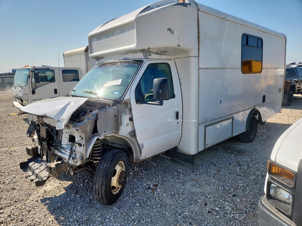 2011 Ford Econoline e450 super duty cutaway van E450 SUPER DUTY CUTAWAY VAN