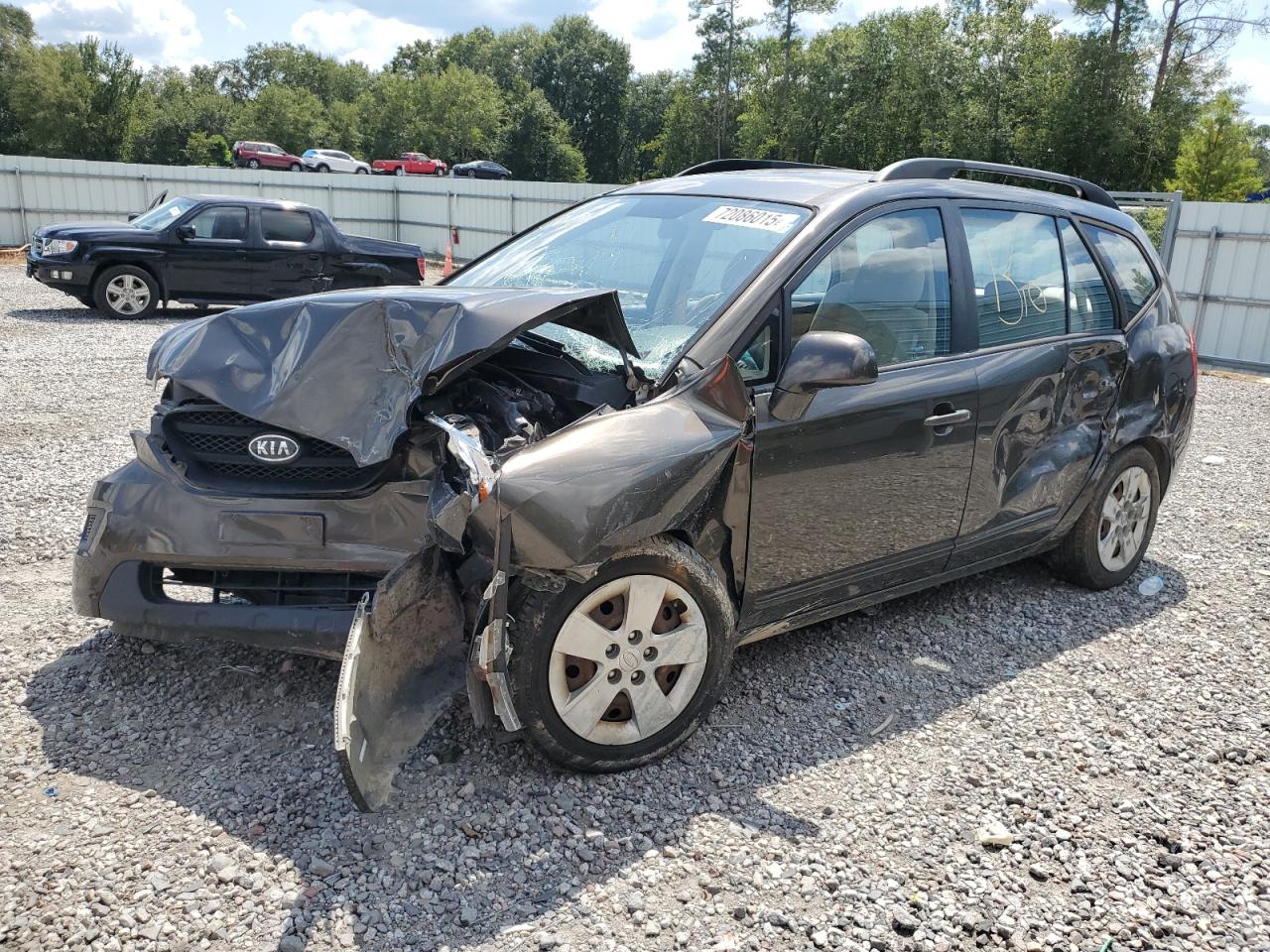2009 Kia Rondo