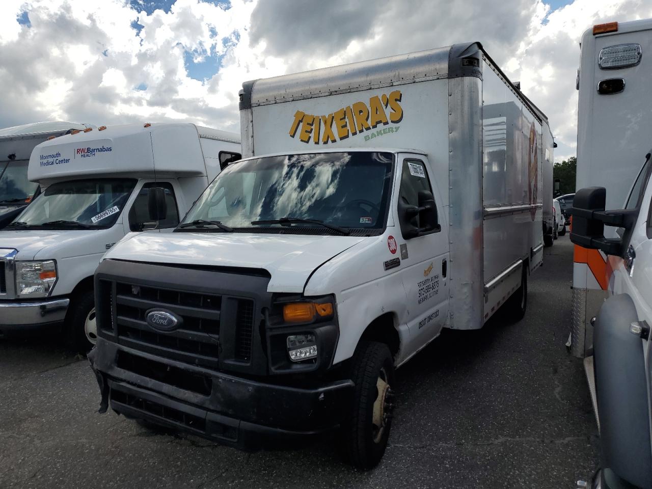 2017 Ford Econoline e350 super duty cutaway van