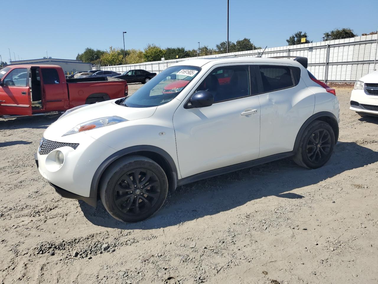 2013 Nissan Juke s S