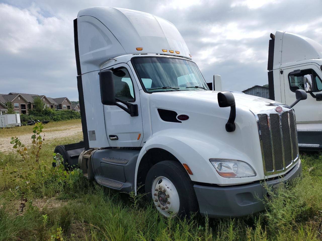 2018 Peterbilt tractor 579
