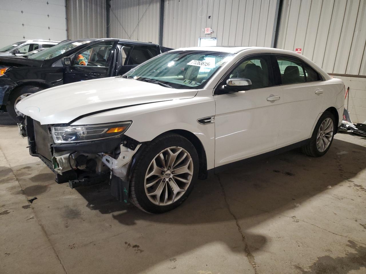 2018 Ford Taurus lim LIMITED
