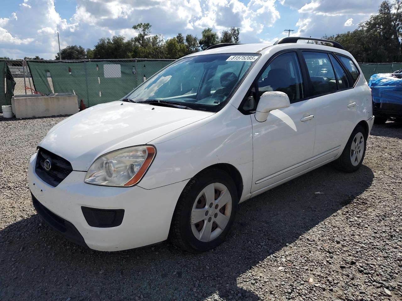 2009 Kia Rondo base BASE