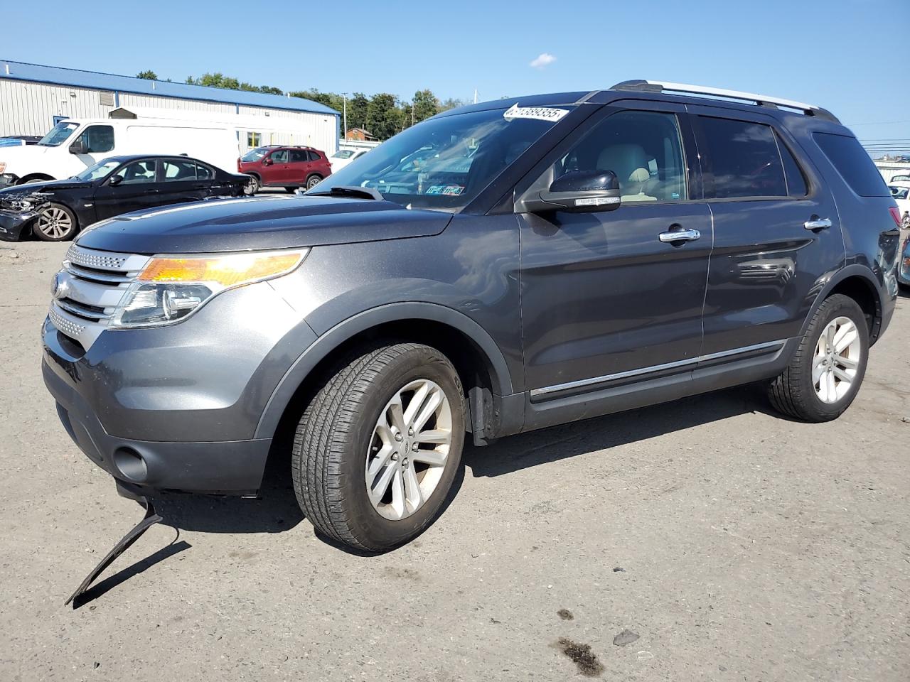 2015 Ford Explorer x XLT