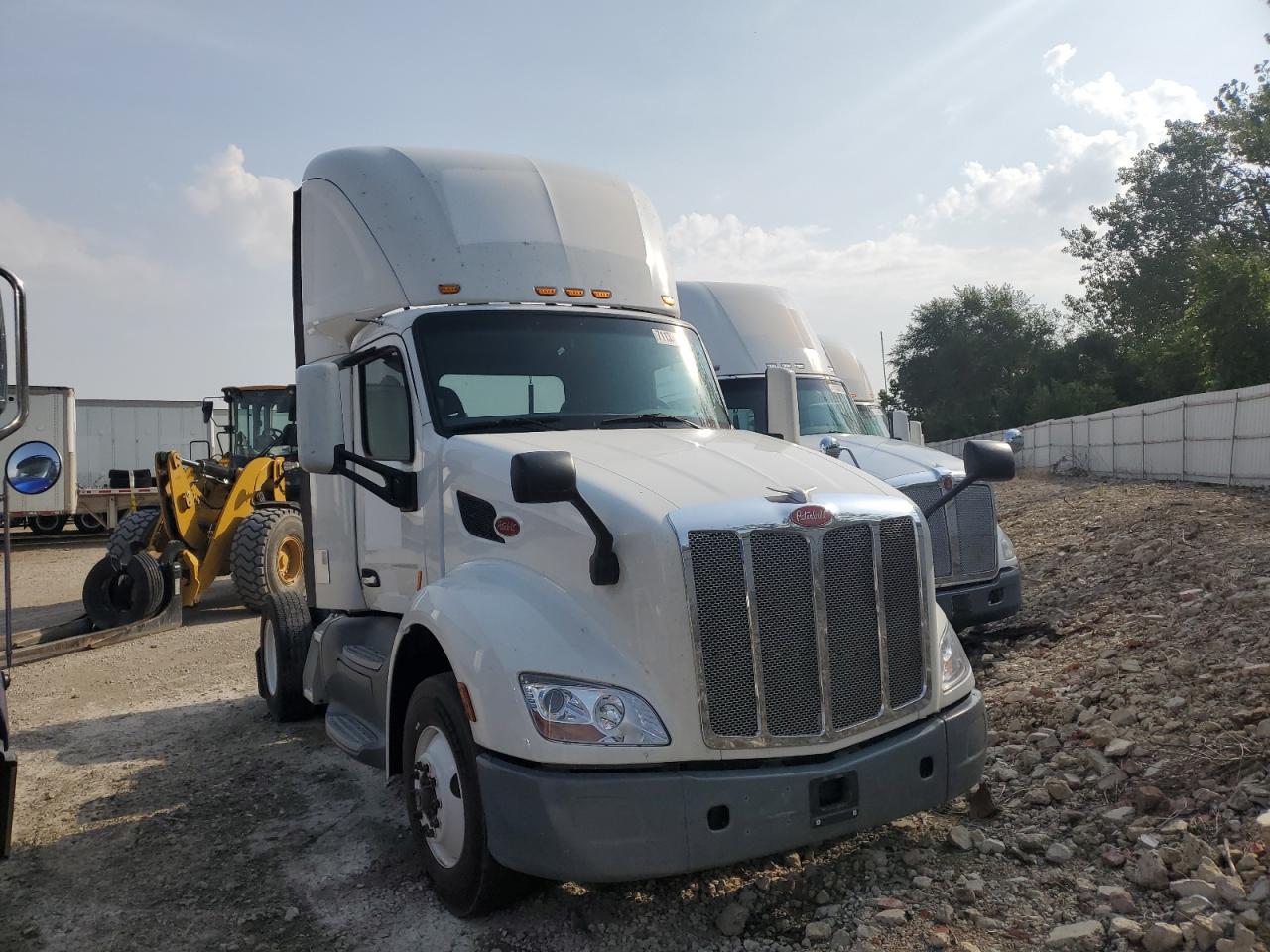 2018 Peterbilt tractor 579