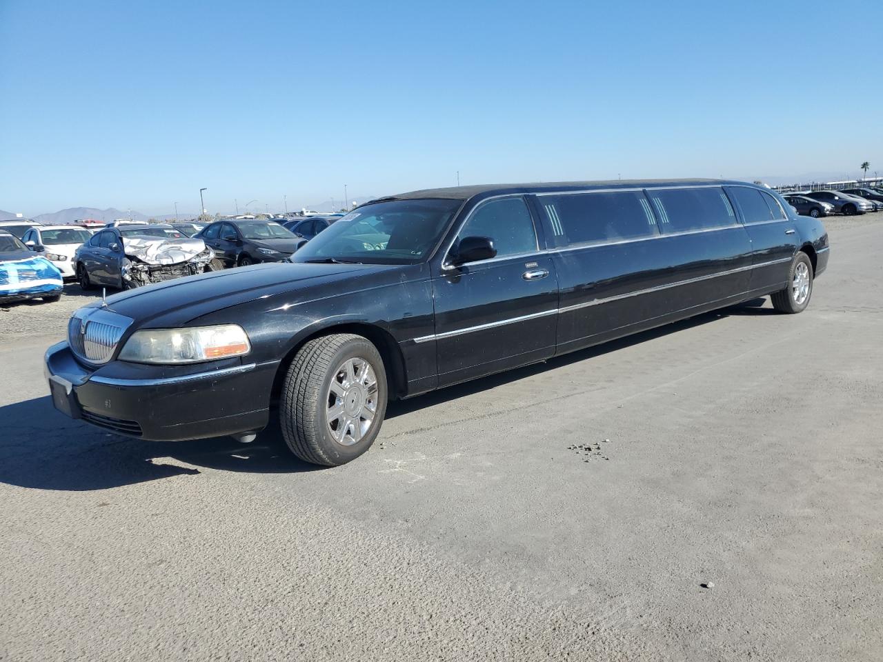 2011 Lincoln TOWN CAR Executive