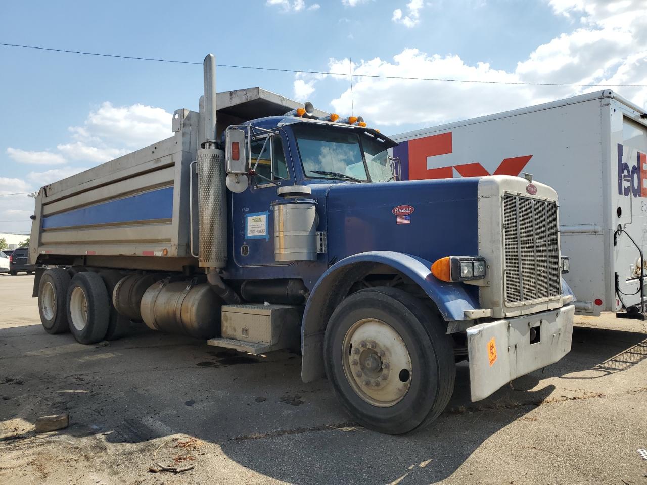 2000 Peterbilt 379