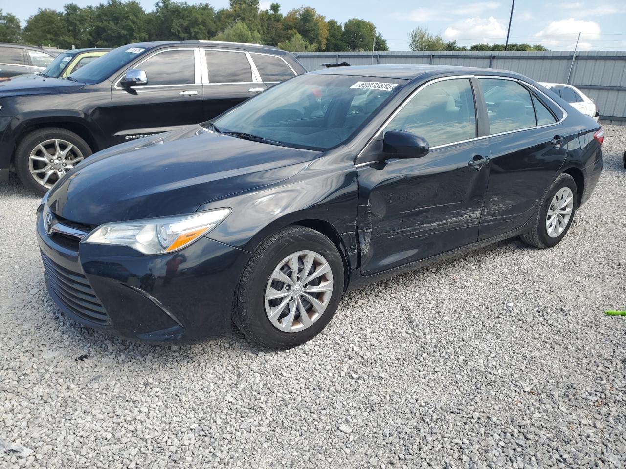 2015 Toyota Camry le LE