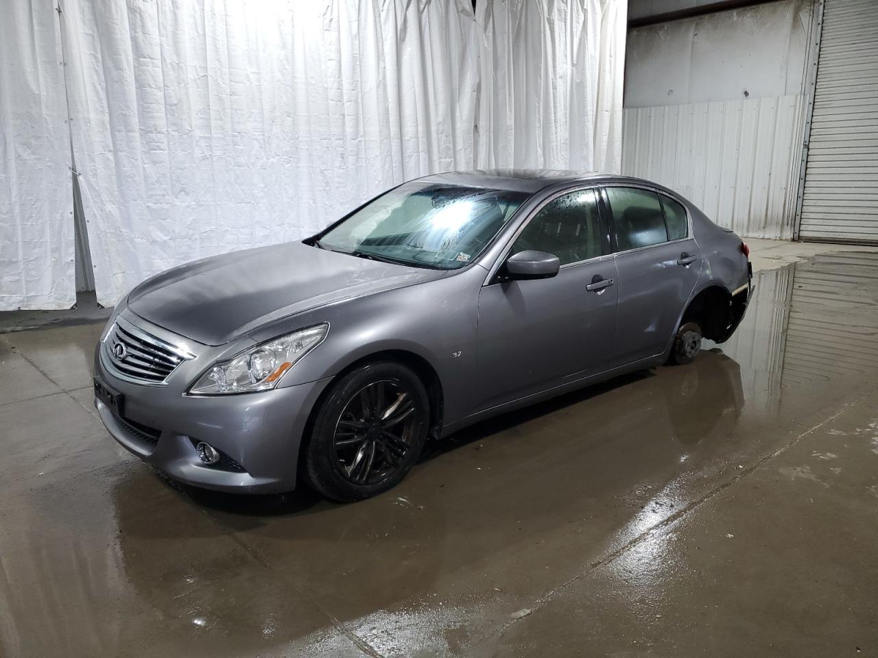 2015 Infiniti Q40