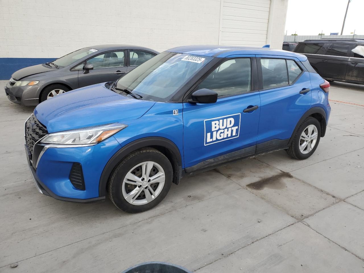 2021 Nissan Kicks s S