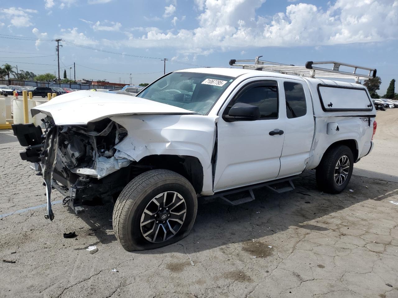 2017 Toyota Tacoma access cab ACCESS CAB