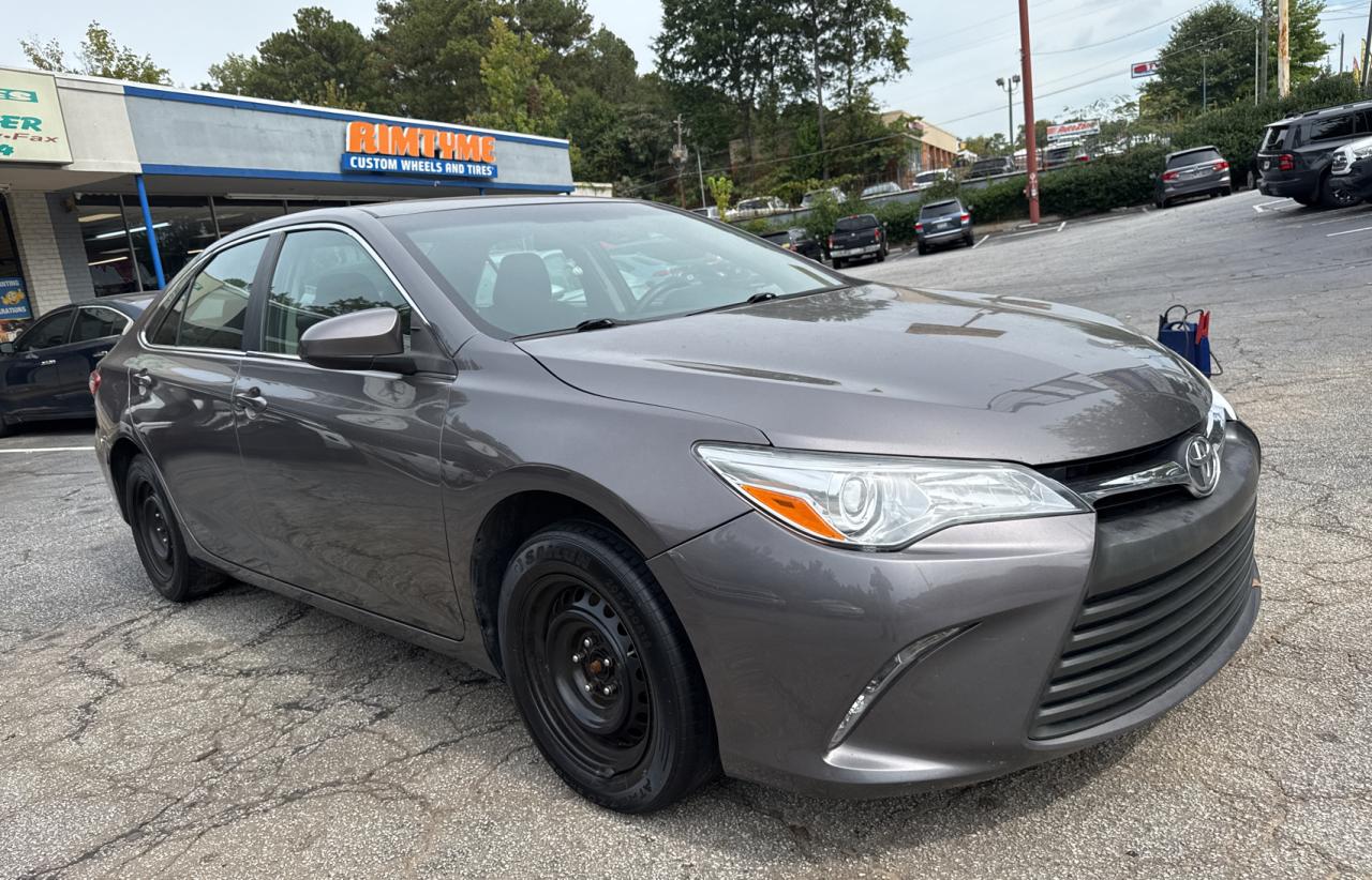 2015 Toyota Camry le LE