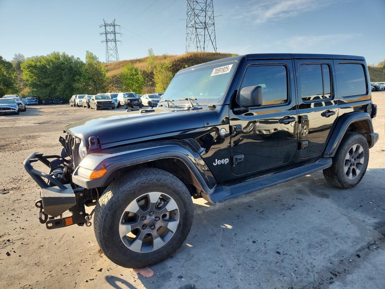 2018 Jeep Wrangler u SAHARA